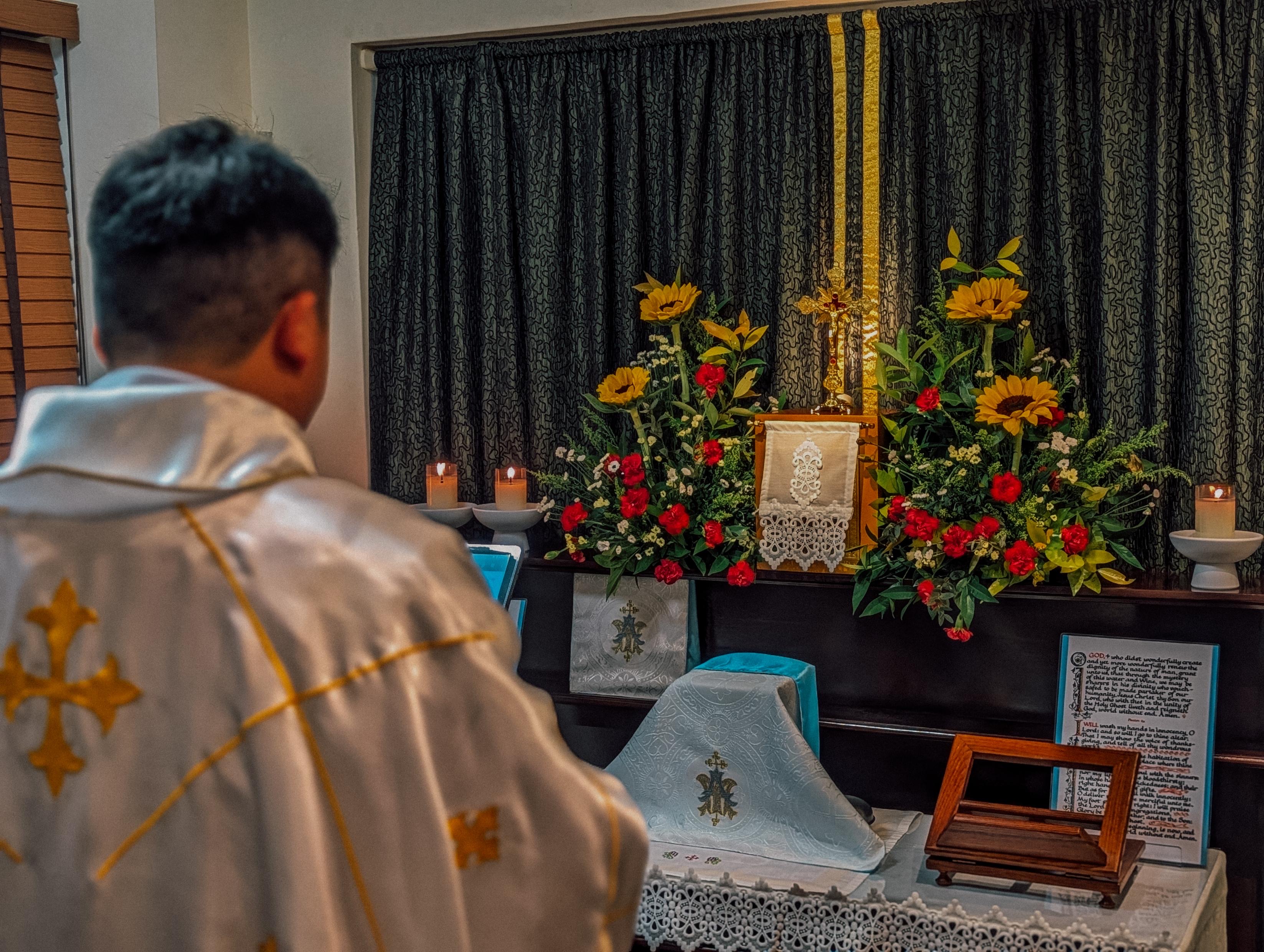 UOCEA faithful in prayer